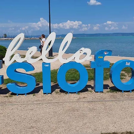 Homes In - Balaton 43405 דירה שיופוק